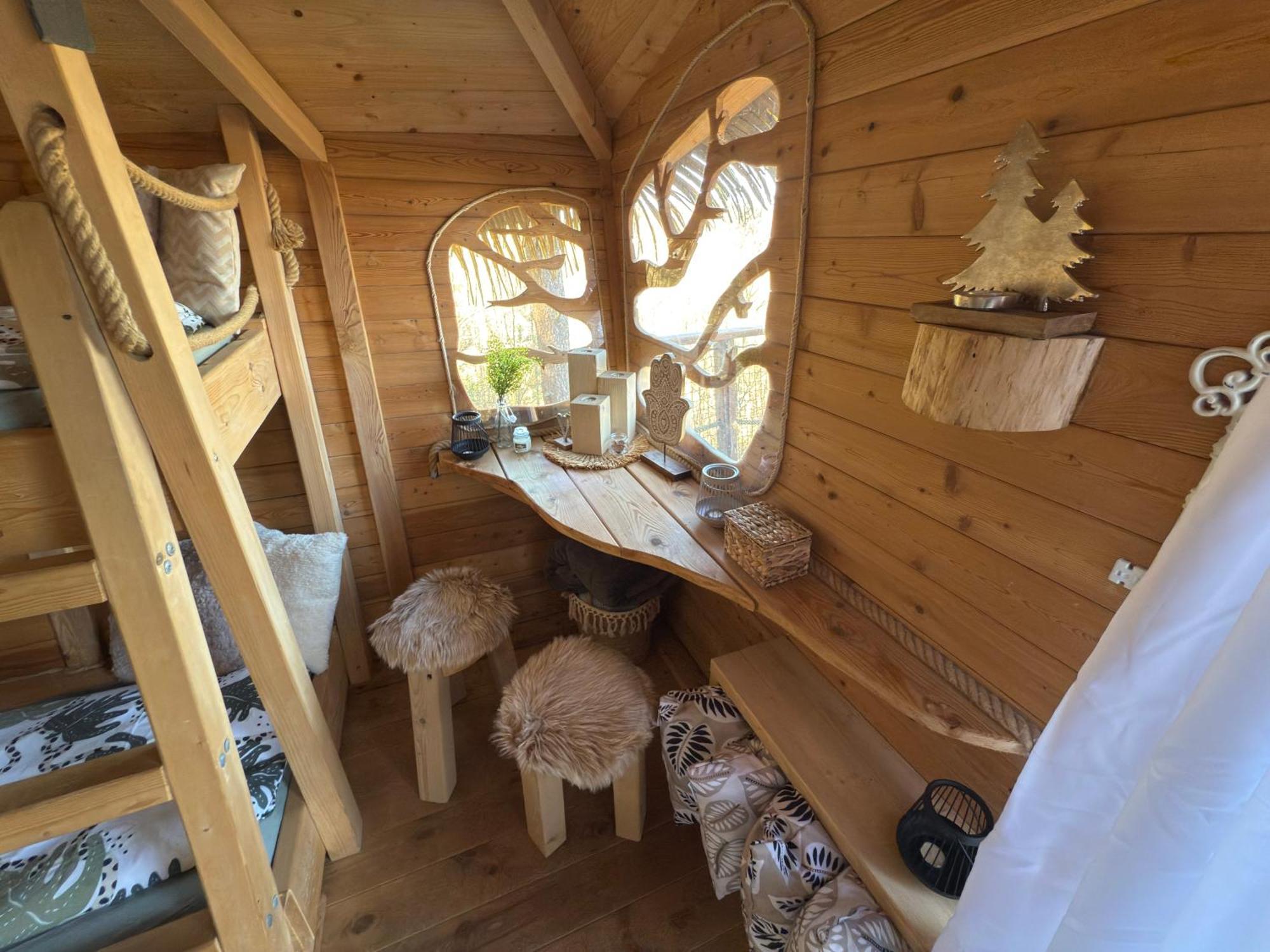 Treehouse U Rybnika Hotel Osecna Ngoại thất bức ảnh